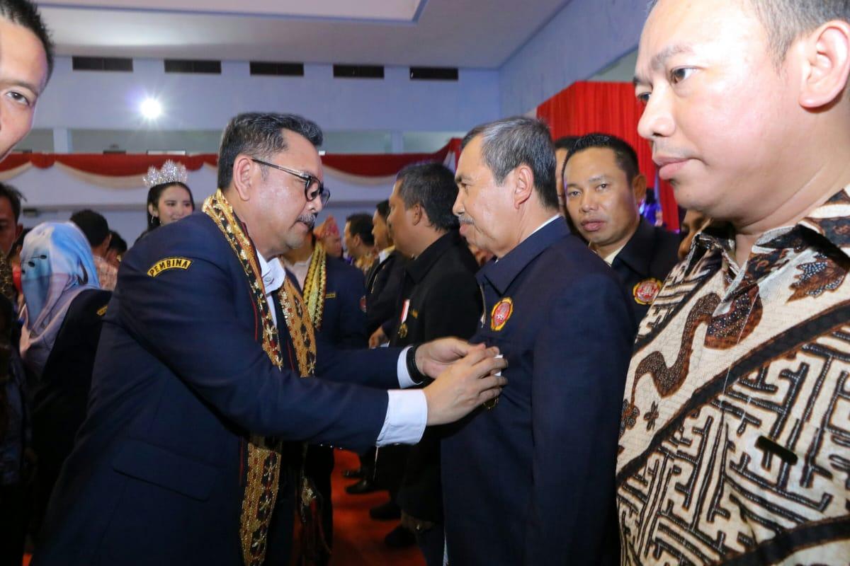 Terima Lencana Adhitya Karya Martavha Yodha Untuk Siak, Syamsuar Bersiap Benahi  Karang Taruna Riau